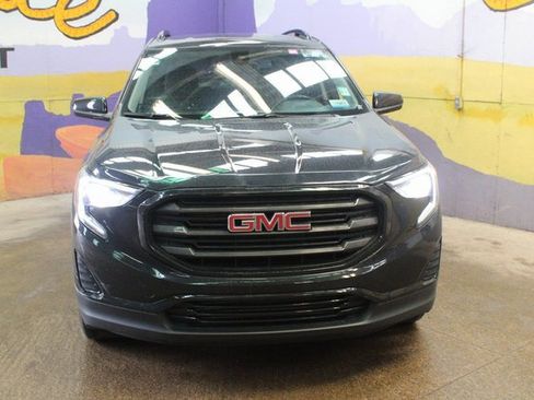 Used 2021 GMC Terrain SLE image 3