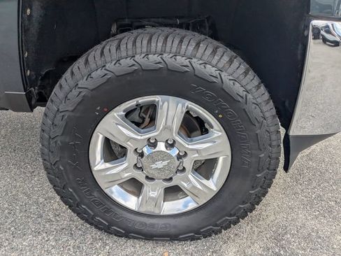 Used 2018 Chevrolet Silverado 2500 LTZ w/ Duramax Plus Package AWD/4WD image 13