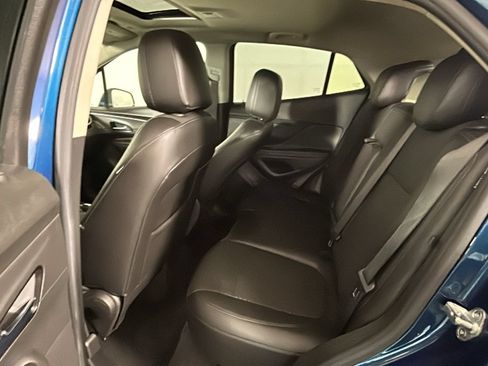 Used 2020 Buick Encore Preferred FWD image 31