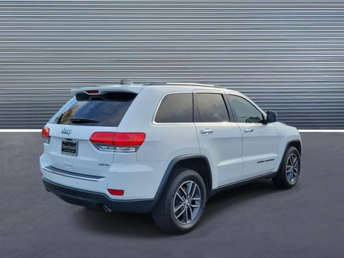 Used 2018 Jeep Grand Cherokee Limited RWD image 3