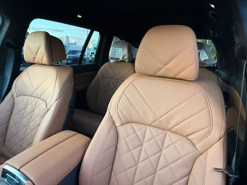 New 2026 BMW X7 xDrive40i image 21