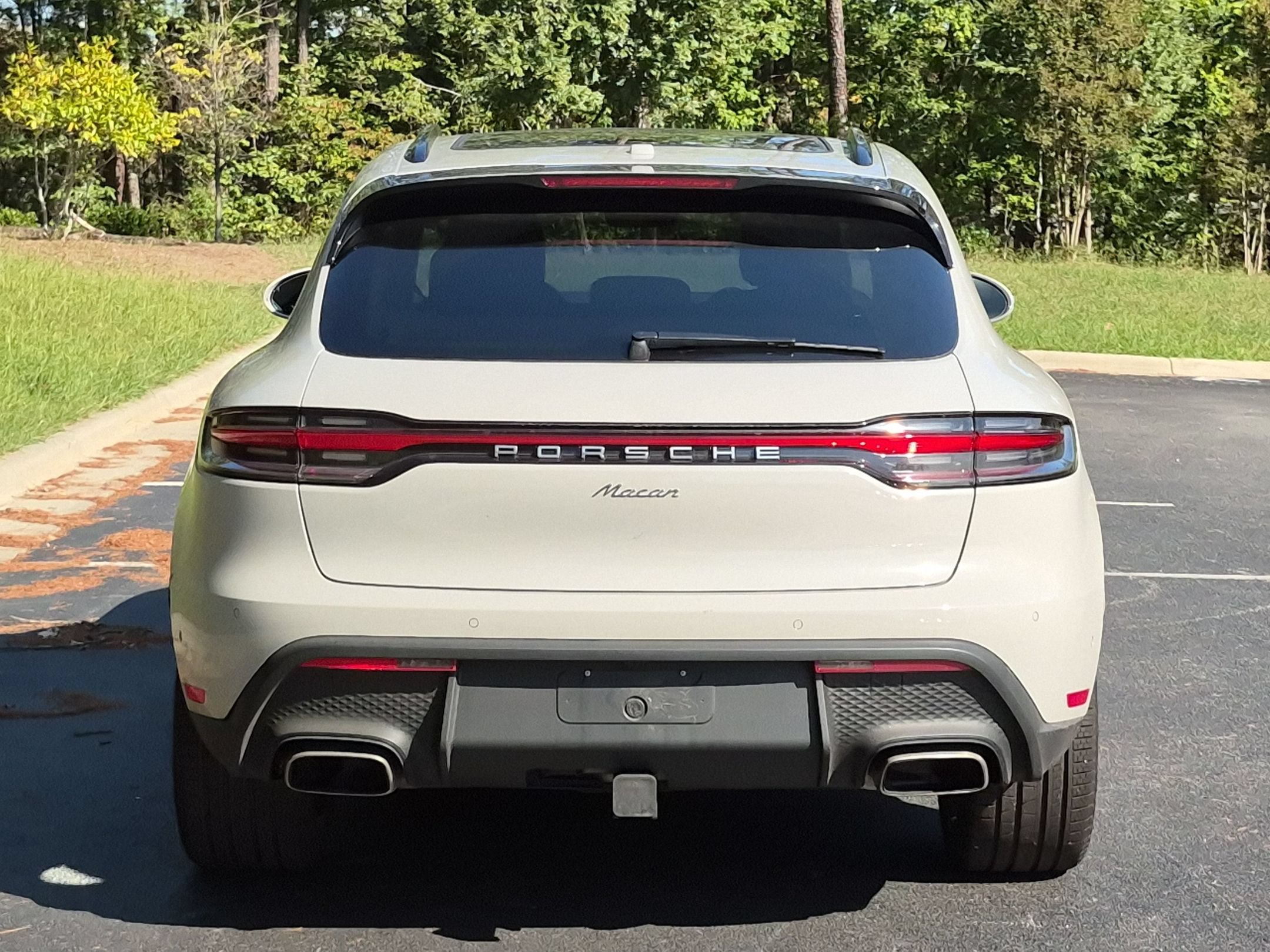 Certified 2026 Porsche Macan AWD/4WD image 21