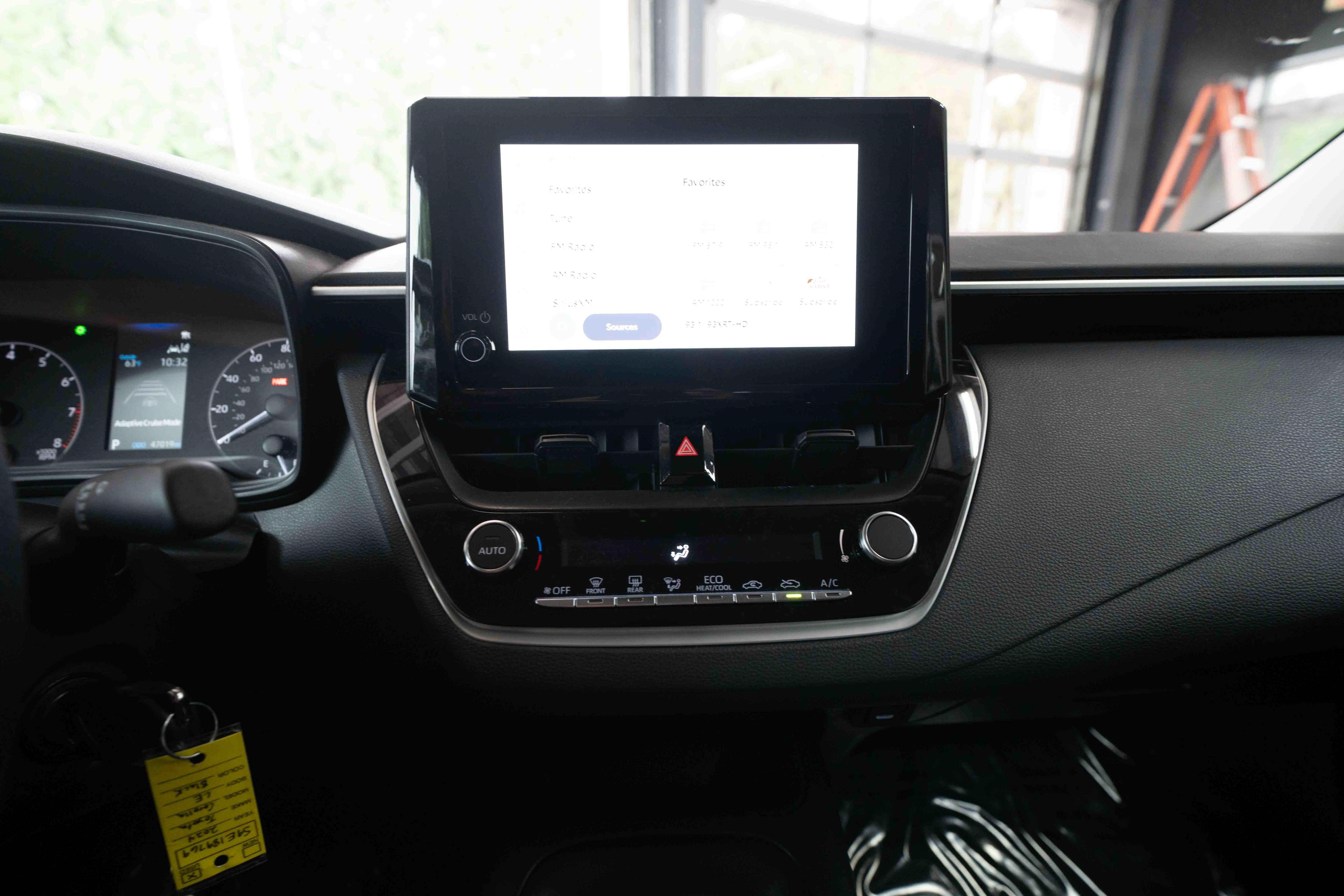 Used 2024 Toyota Corolla LE FWD image 17