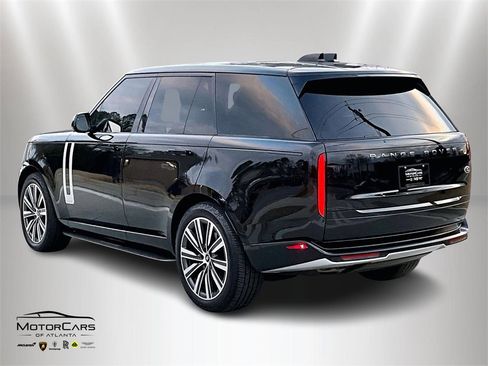 Used 2023 Land Rover Range Rover Autobiography image 10