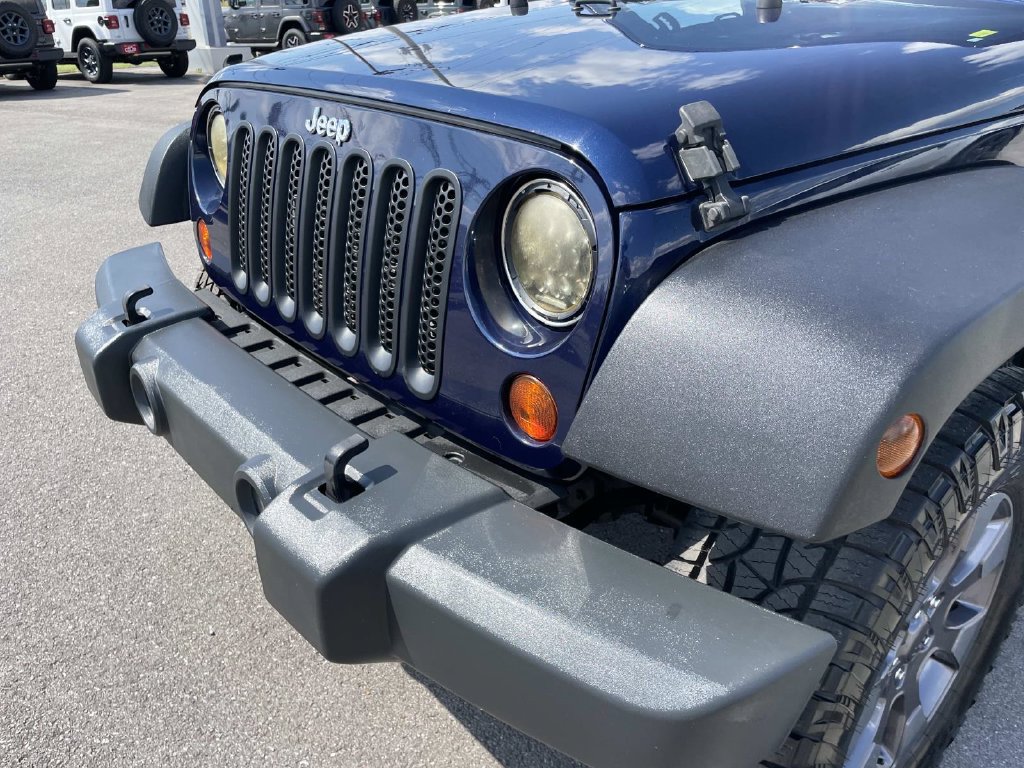 Used 2013 Jeep Wrangler Sport AWD/4WD image 32