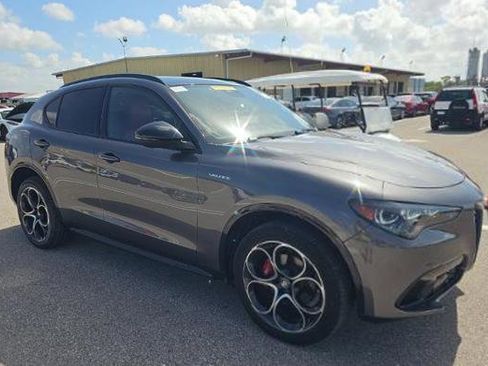 Used 2024 Alfa Romeo Stelvio Veloce AWD/4WD image 3