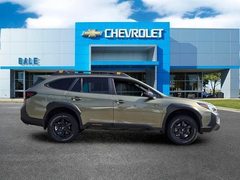 Used 2025 Subaru Outback Wilderness AWD/4WD image 2