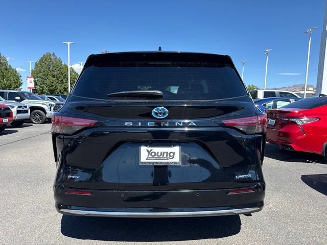 Used 2025 Toyota Sienna Limited FWD image 6