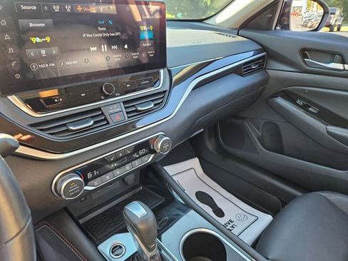 Used 2024 Nissan Altima 2.0 SR image 21