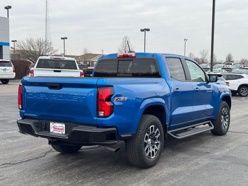 Used 2023 Chevrolet Colorado Z71 w/ Z71 Convenience Package 2 image 3