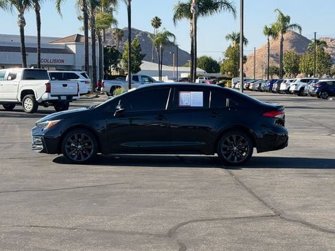 Used 2023 Toyota Corolla SE w/ Carpet Mat Package (TMS) FWD image 9