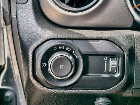 Used 2023 Jeep Wrangler Unlimited Sport AWD/4WD image 18