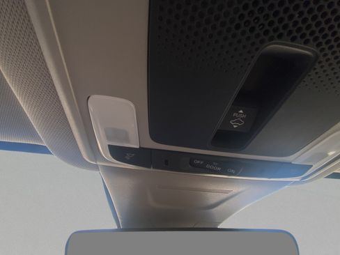 Used 2025 Honda CR-V EX-L image 18