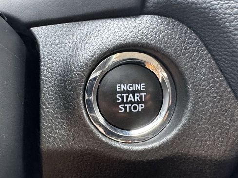 Used 2025 Toyota RAV4 XLE FWD image 21