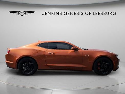 Used 2022 Chevrolet Camaro LT RWD image 3
