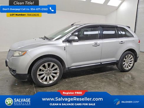 Used 2013 Lincoln MKX FWD image 1