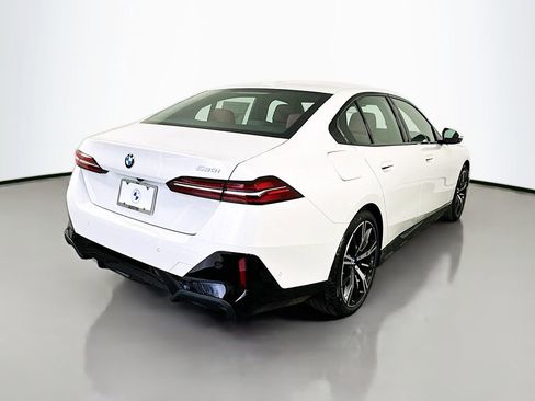 Used 2025 BMW 530i 530i w/ M Sport Package image 5