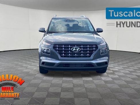 New 2025 Hyundai Venue SEL image 2