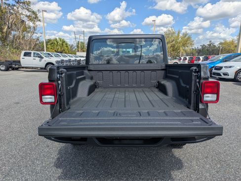 New 2026 Jeep Gladiator Sport image 13