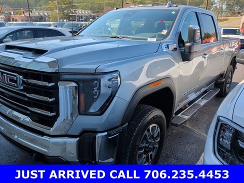 Used 2025 GMC Sierra 2500 SLT w/ SLT Premium Package image 3