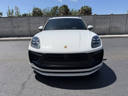 Certified 2025 Porsche Macan GTS image 10