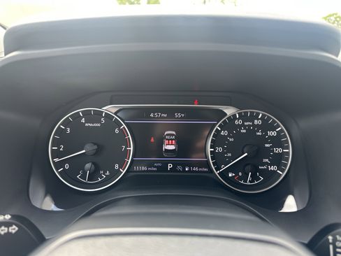 Used 2025 Nissan Rogue SV AWD/4WD image 25
