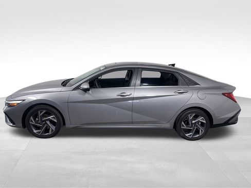 New 2026 Hyundai Elantra Limited image 2