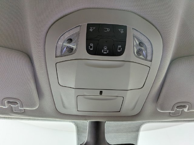 Used 2023 Chrysler Pacifica Touring-L FWD image 22