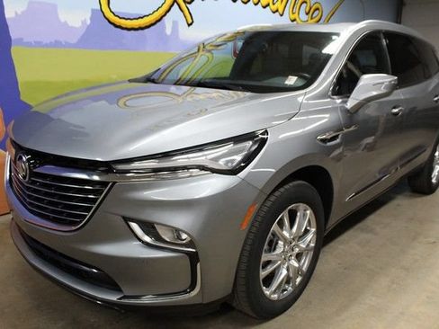 Certified 2023 Buick Enclave Essence w/ Experience Buick Package FWD image 9