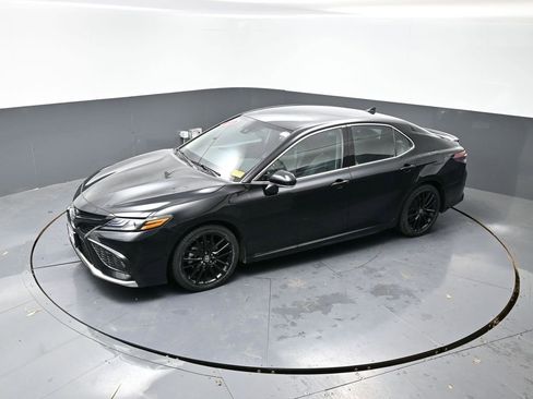 Used 2023 Toyota Camry XSE image 44