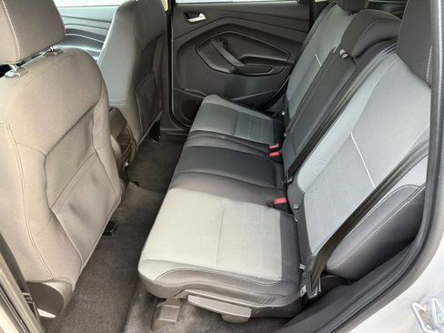 Used 2015 Ford Escape SE image 9