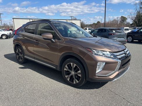 Used 2020 Mitsubishi Eclipse Cross FWD image 9