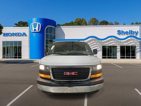 Used 2024 GMC Savana 2500 w/ Driver Convenience Package image 3