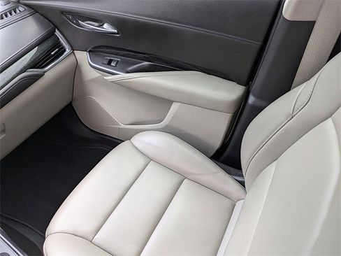 Used 2021 Cadillac XT4 Premium Luxury w/ Driver Awareness Package image 18