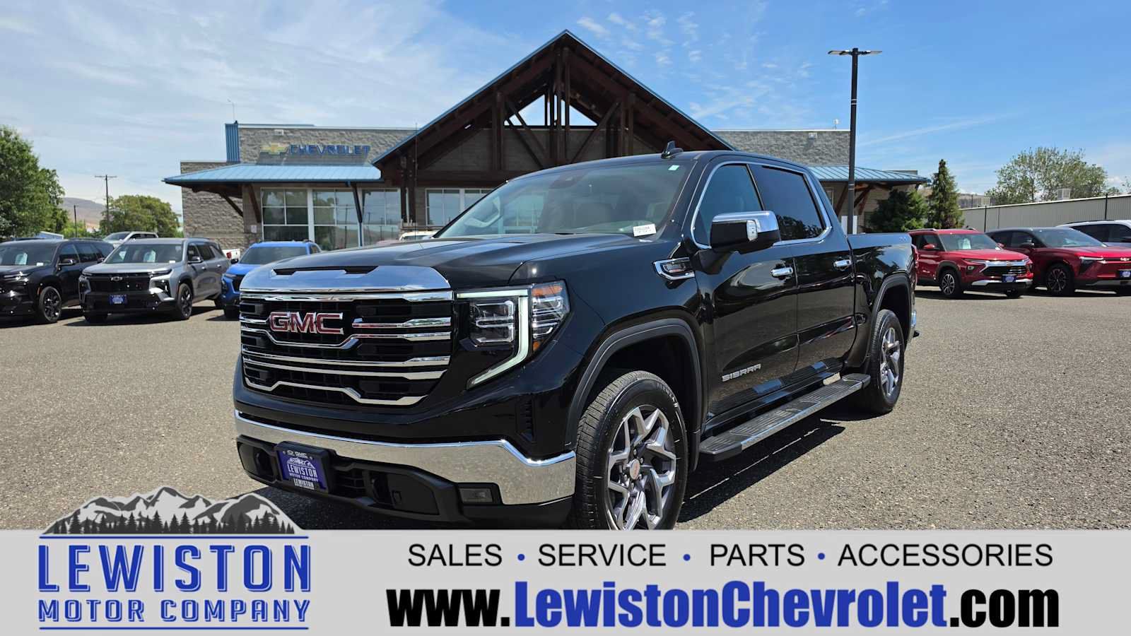 Certified 2026 GMC Sierra 1500 SLT w/ SLT Premium Package AWD/4WD image 1