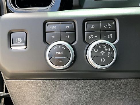 Used 2026 GMC Sierra 1500 AT4 w/ AT4 Preferred Package AWD/4WD image 33