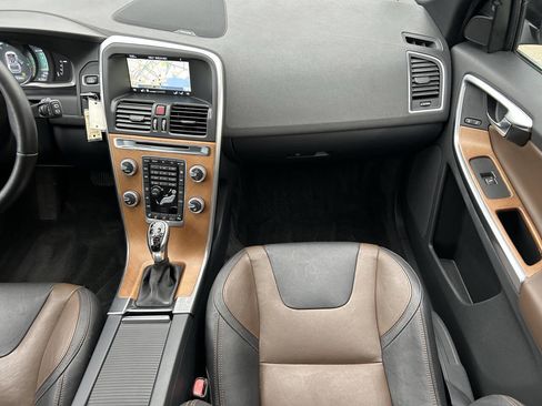 Used 2015 Volvo XC60 T6 Platinum w/ Climate Package image 36