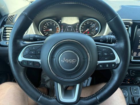 Used 2021 Jeep Compass Limited AWD/4WD image 18