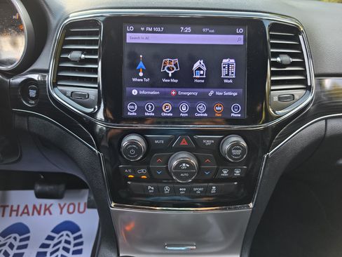 Used 2019 Jeep Grand Cherokee Limited AWD/4WD image 27