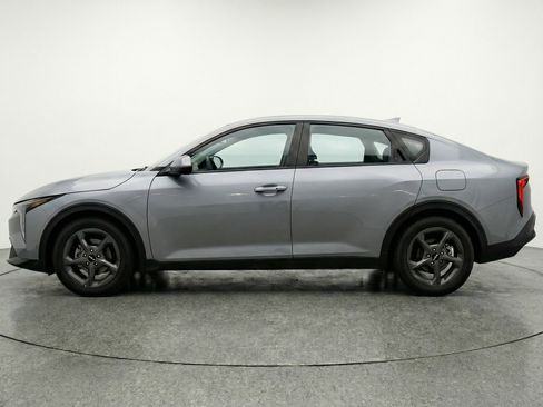 Used 2025 Kia K4 LXS image 5