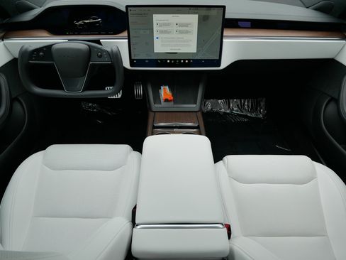 Used 2022 Tesla Model S AWD/4WD image 10