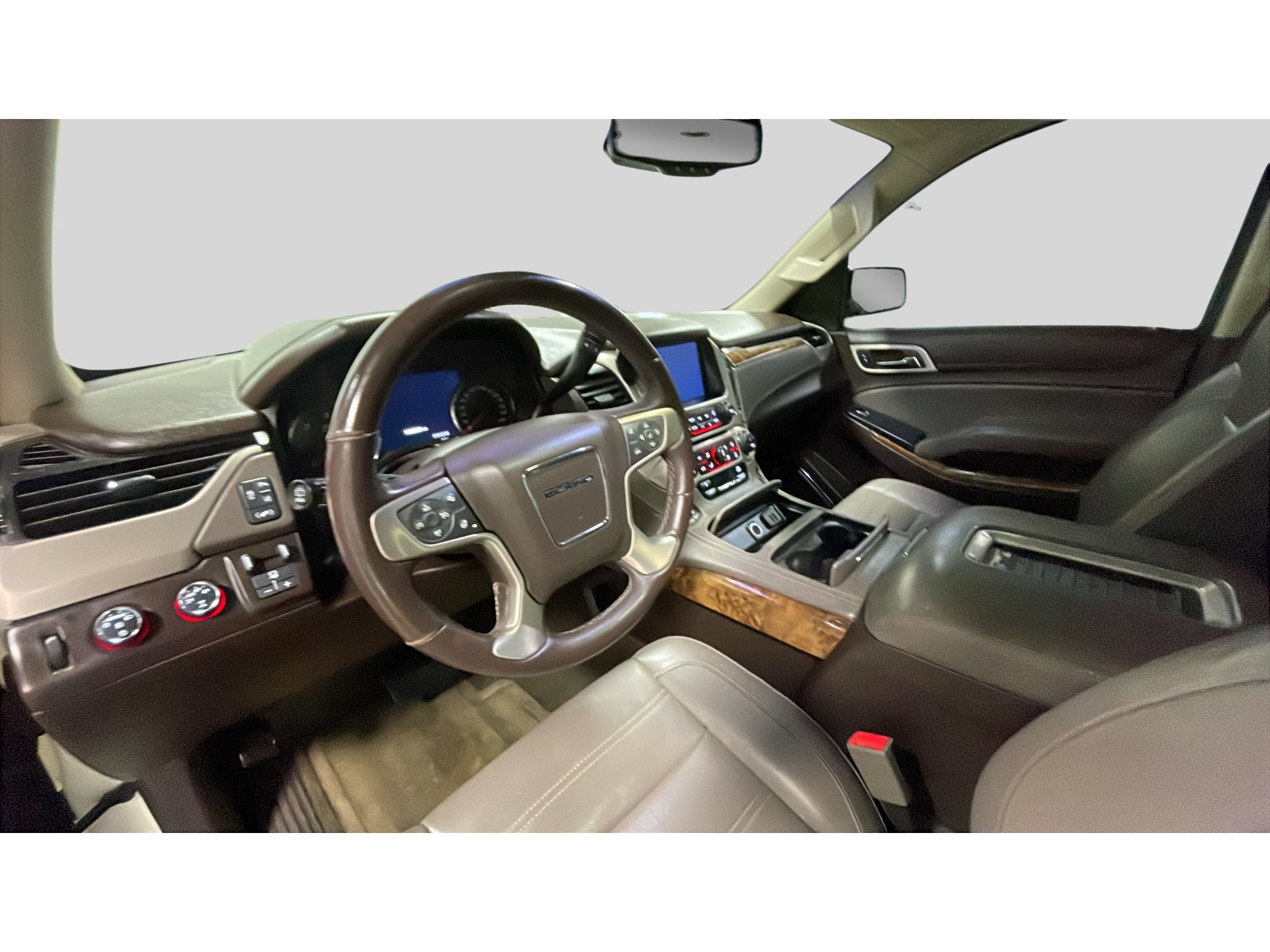 Used 2015 GMC Yukon Denali w/ Open Road Package AWD/4WD image 11
