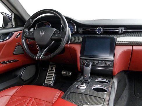 Used 2020 Maserati Quattroporte S GranSport image 18