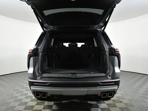New 2026 Chevrolet Traverse LT w/ LPO, Floor Liner Package AWD/4WD image 26