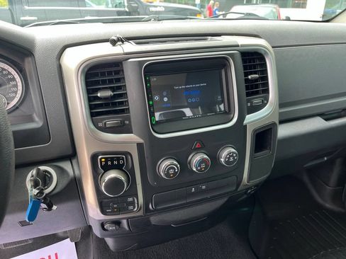Used 2016 RAM 1500 Classic SLT AWD/4WD image 9