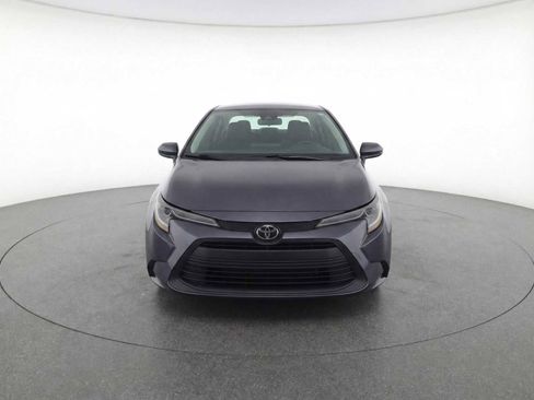 Used 2023 Toyota Corolla LE image 2
