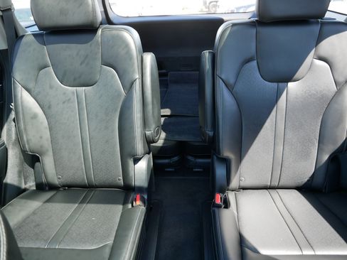 Certified 2023 Kia Sorento SX AWD/4WD image 31