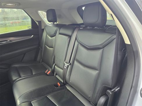 Used 2017 Cadillac XT5 Luxury image 17