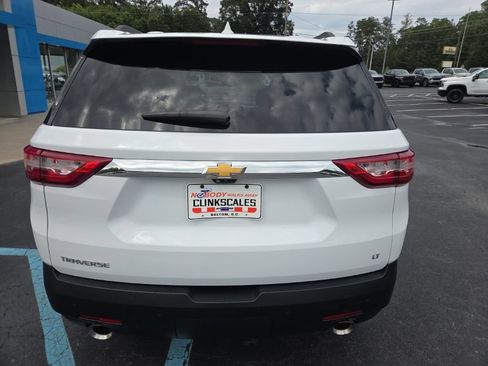 Used 2021 Chevrolet Traverse LT w/ LT Premium Package FWD image 7