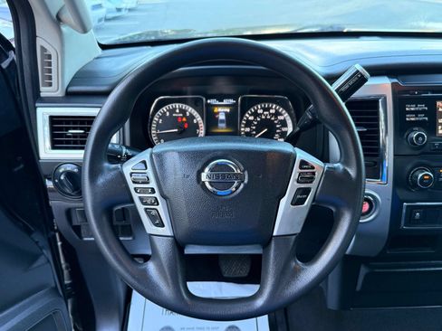 Used 2017 Nissan Titan SV RWD image 20